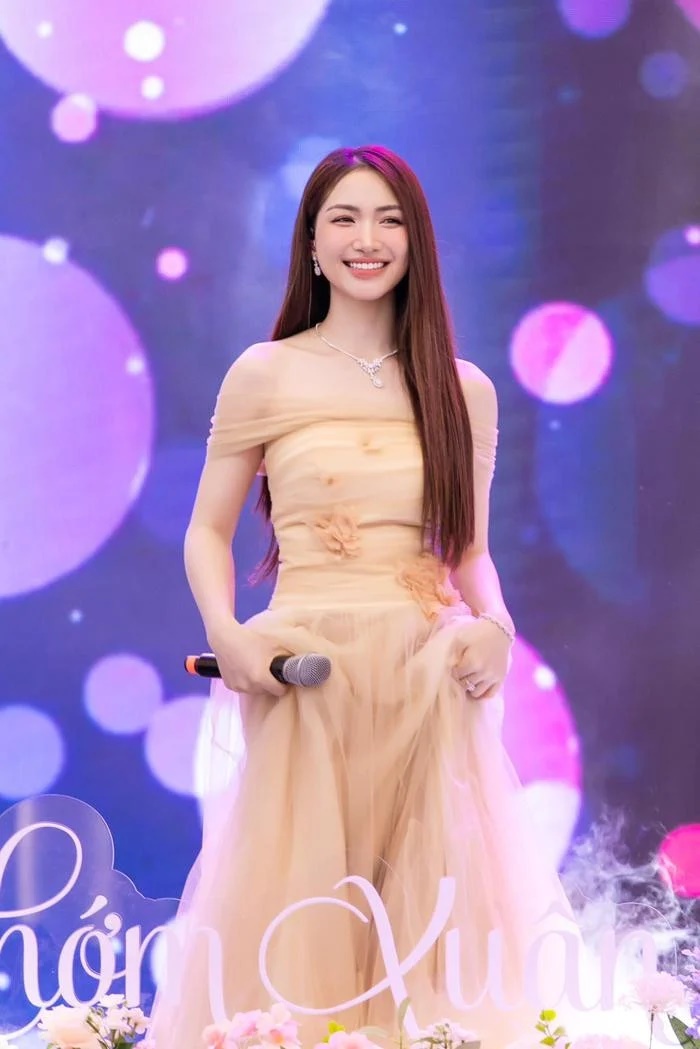 Hòa Minzy gây lo lắng với dòng trạng thái lạ sau khi sản phẩm mới bị tẩy chay-1