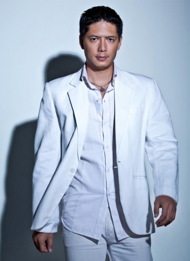 Nam thần Việt đình đám cưới vợ đại gia hơn 4 tuổi, U45 xuống sắc, rời showbiz làm kinh doanh-1