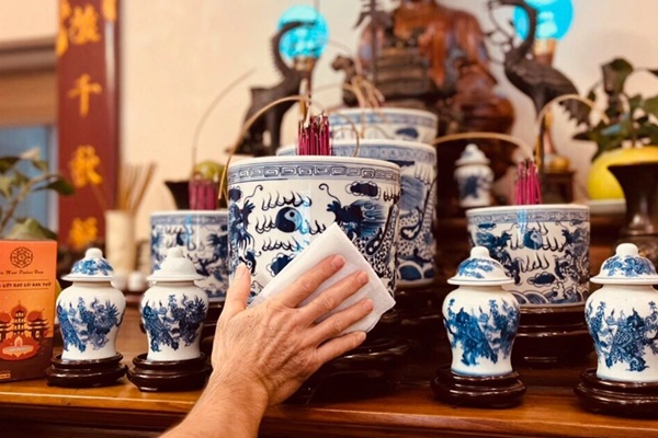 Những kiêng kỵ cần tránh khi đặt bát hương trên bàn thờ ngày Tết-4