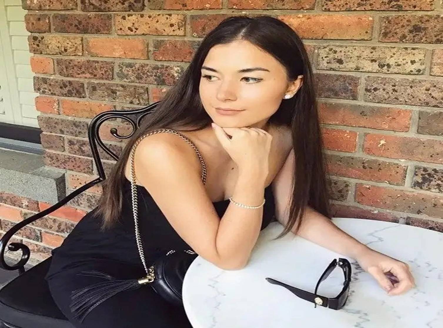 Sắc vóc và gia thế cô gái cưới Hoàng tử Brunei, hôn lễ tổ chức 10 ngày-12