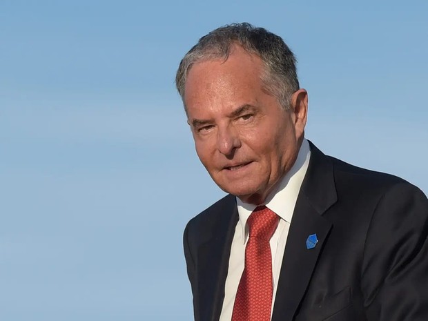 7 tỷ phú giàu hàng đầu thế giới nhưng sống ẩn dật: Đều là những tai to mặt lớn đứng sau các thương hiệu nổi tiếng thế giới-5