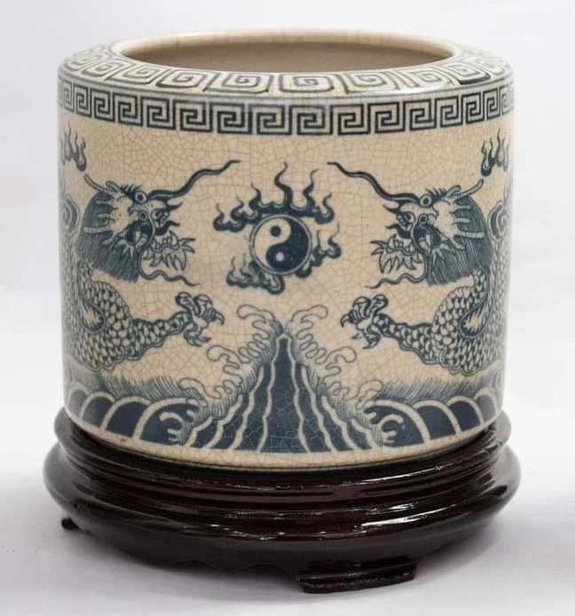 Những kiêng kỵ cần tránh khi đặt bát hương trên bàn thờ ngày Tết-1