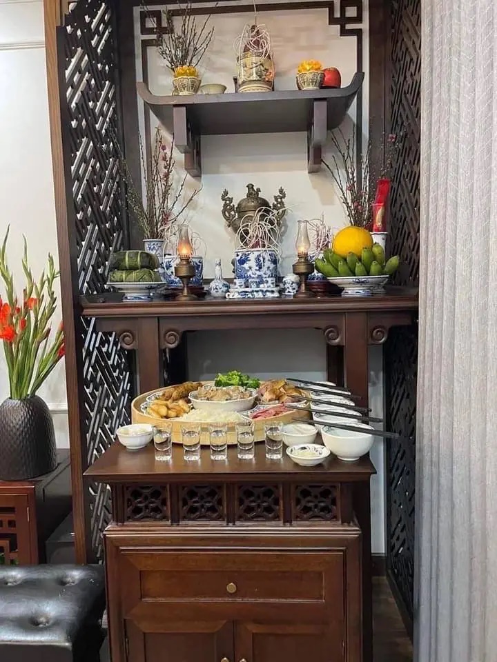 Những kiêng kỵ cần tránh khi đặt bát hương trên bàn thờ ngày Tết-3