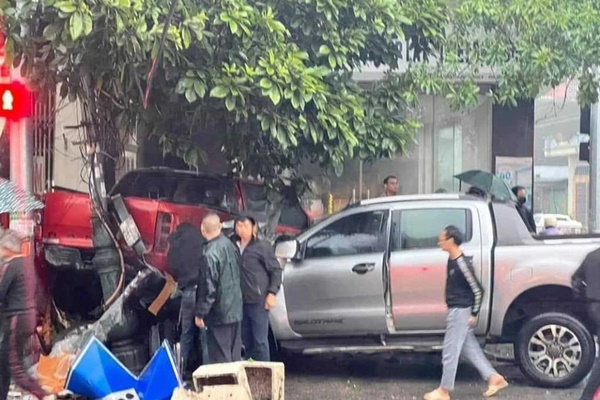 Tai nạn giao thông nghiêm trọng ở Quảng Ninh làm 3 người tử vong-1