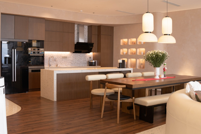 Hội đại gia sống trong penthouse flex căn bếp mùi tiền: Người sở hữu tủ lạnh 500 triệu, người thiết kế hệ thống đèn như khách sạn xa hoa-16