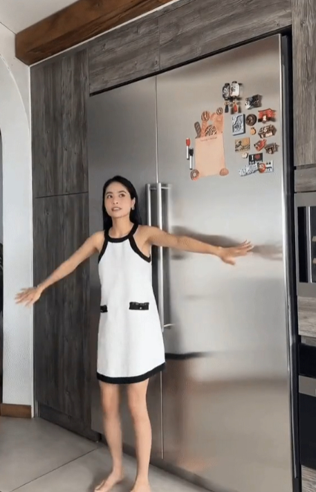 Hội đại gia sống trong penthouse flex căn bếp mùi tiền: Người sở hữu tủ lạnh 500 triệu, người thiết kế hệ thống đèn như khách sạn xa hoa-32