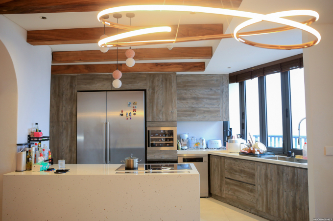Hội đại gia sống trong penthouse flex căn bếp mùi tiền: Người sở hữu tủ lạnh 500 triệu, người thiết kế hệ thống đèn như khách sạn xa hoa-29