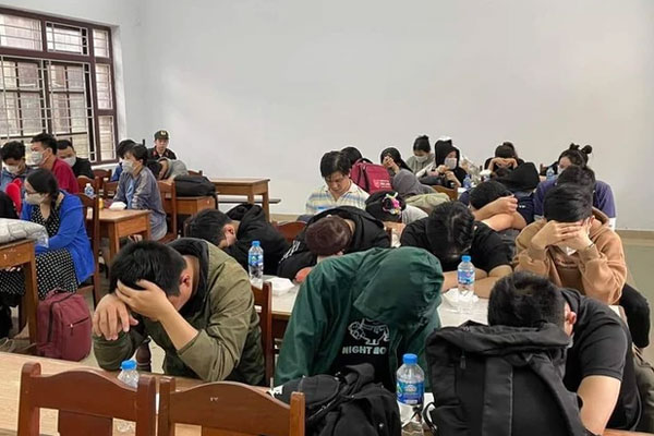 Bắt gần 200 người trong đường dây cho vay lãi nặng do người Trung Quốc cầm đầu-1