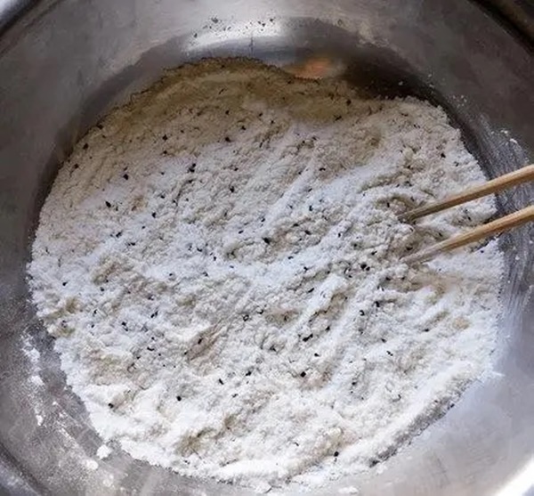 Tết này hãy làm món bánh giòn ngon thơm phức vị tuổi thơ để đãi khách, đặc biệt trẻ em rất thích-2