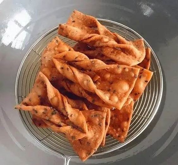 Tết này hãy làm món bánh giòn ngon thơm phức vị tuổi thơ để đãi khách, đặc biệt trẻ em rất thích-11