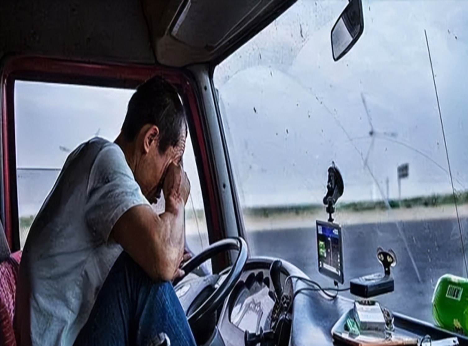 Đăng bài mượn tiền 300 người lạ, người phụ nữ ngông nghênh nhận cái kết ngỡ ngàng, ai biết sự thật cũng muốn cho luôn không cần trả lạ-2