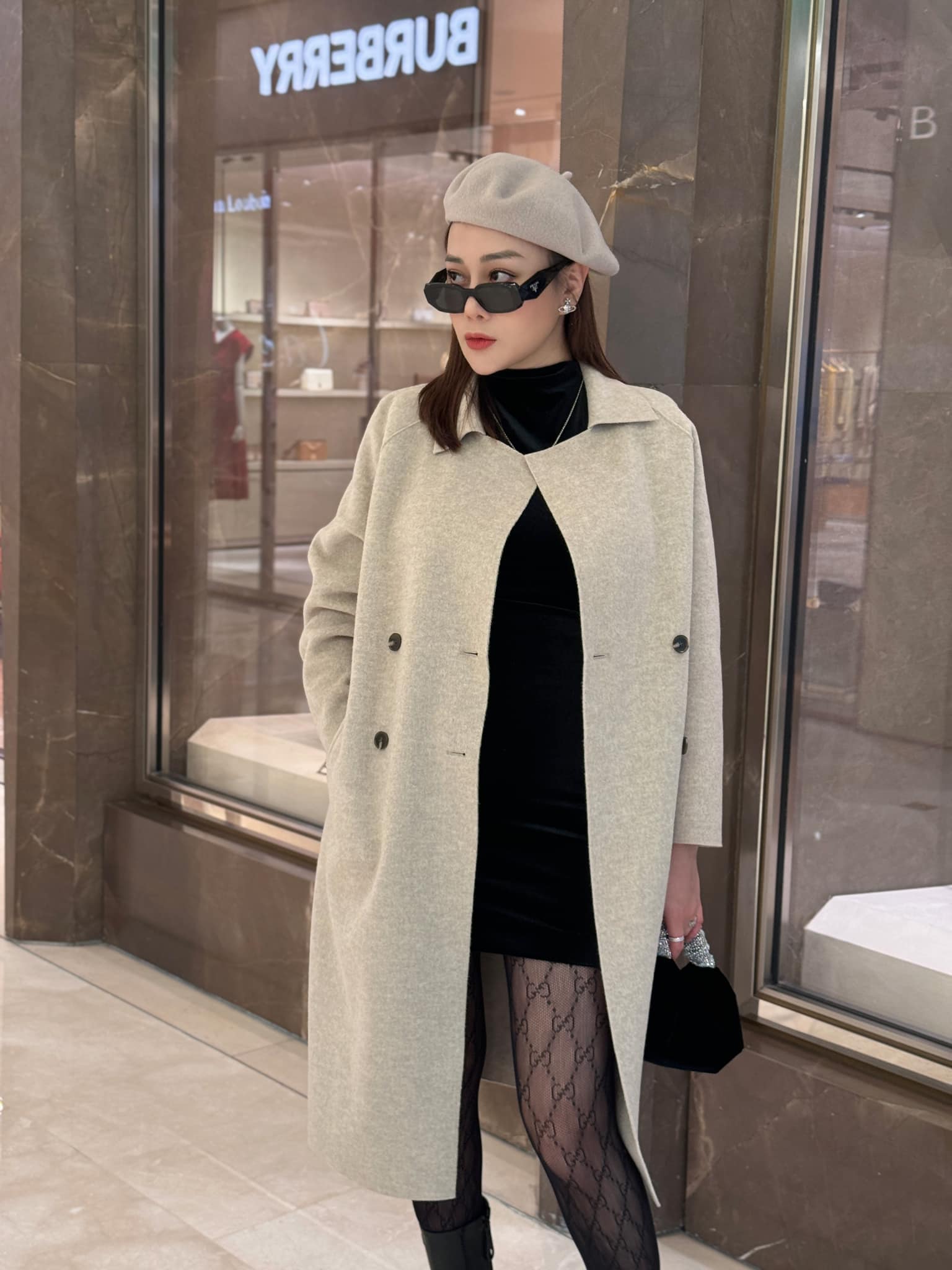 Phương Oanh bụng bầu 6 tháng vượt mặt vẫn lên đồ đi mua sắm, sang chảnh chuẩn phong thái vợ cá mập-3