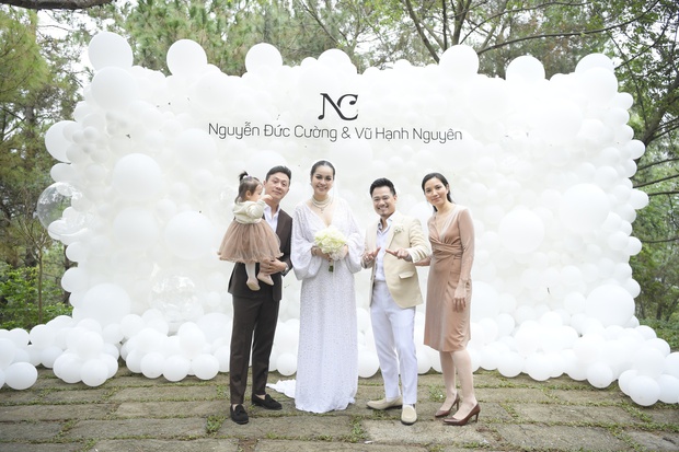 Con gái MC Anh Tuấn và vợ kém 14 tuổi hiếm hoi lộ diện công khai, diện mạo thu hút sự chú ý-1