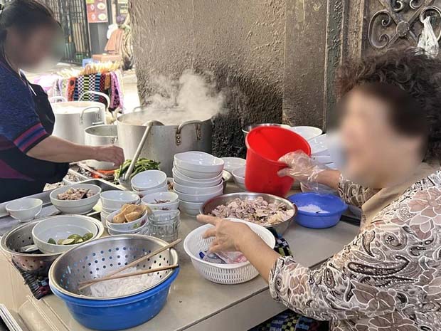 Sở Thông tin và Truyền thông Hà Nội xác minh thông tin TikToker bị đuổi khỏi quán phở vì ngồi xe lăn-2