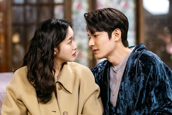 Mới hẹn hò được 2 tuần, cô gái đã đòi bạn trai lì xì Tết cho bố mẹ số tiền khủng và cái kết-1