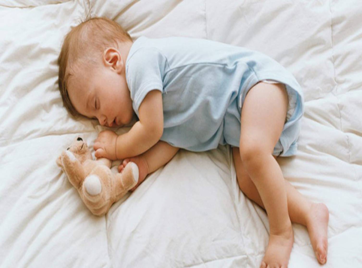 Nghiên cứu tâm lý phát hiện: Những đứa trẻ thông minh thường ngủ tư thế này ngay từ nhỏ-2