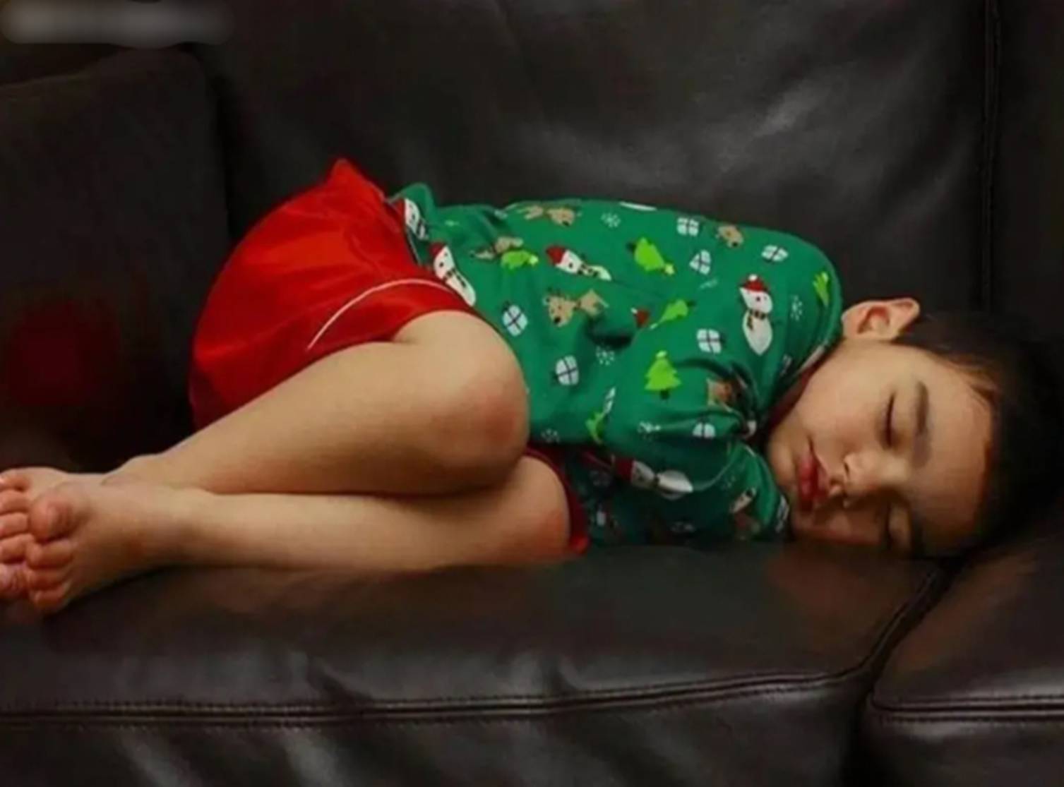 Nghiên cứu tâm lý phát hiện: Những đứa trẻ thông minh thường ngủ tư thế này ngay từ nhỏ-4