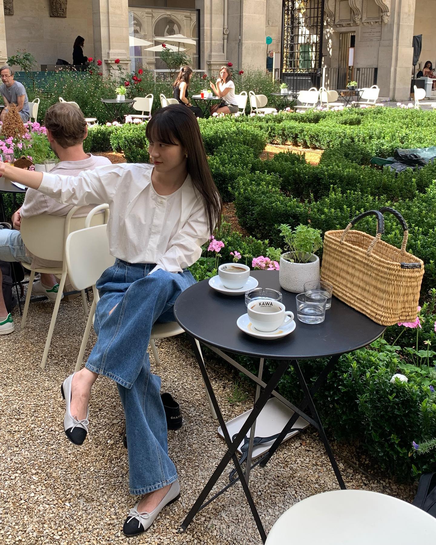 5 mẫu giày hack tuổi, chị em sắm ngay để nâng tầm phong cách Tết-2