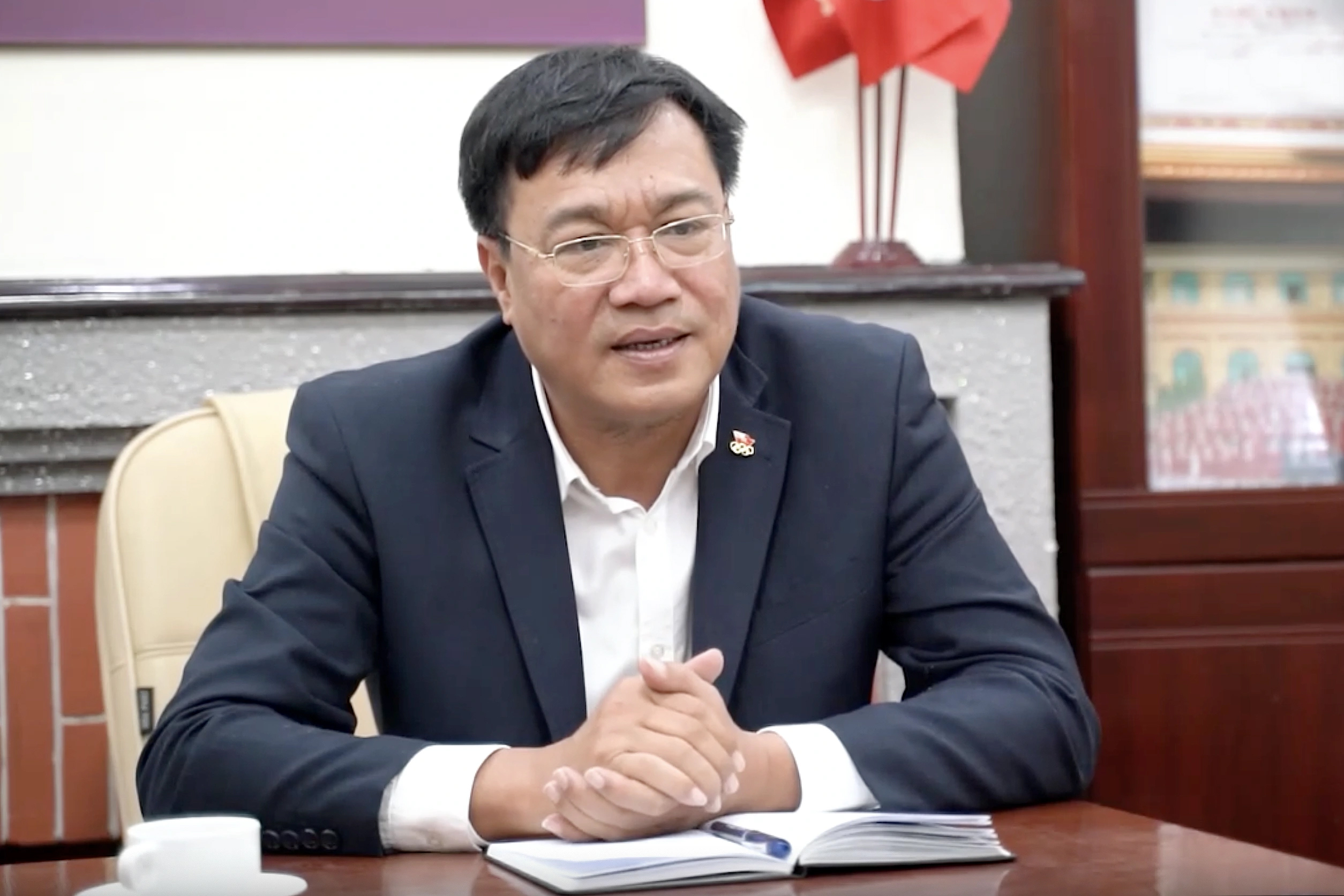 Vụ VĐV tố bị thu phế tiền thưởng: Dừng công tác huấn luyện với 2 HLV-1