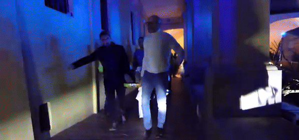 Tổ chức hôn lễ tại tu viện 600 năm tuổi, đám cưới của cặp đôi hóa thảm kịch khi hơn 40 người bị thương vì 1 tai nạn nghiêm trọng-4