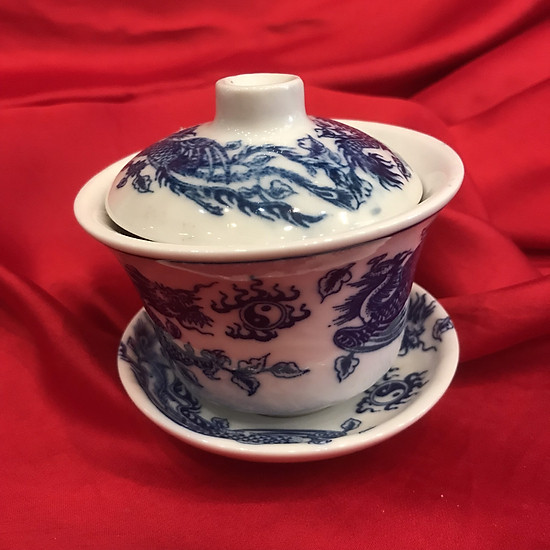 2 đồ vật đặt gần bát hương trên ban thờ, thấy đã nhiều nhưng không phải ai cũng biết tên gọi đúng-5