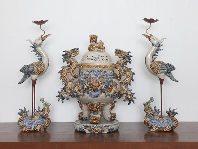 2 đồ vật đặt gần bát hương trên ban thờ, thấy đã nhiều nhưng không phải ai cũng biết tên gọi đúng-6