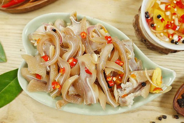 Thứ quả hay dùng để ăn sống giàu vitamin C, giá 25.000 đồng/kg, đem xào với thịt gà được món ngon không tưởng-10