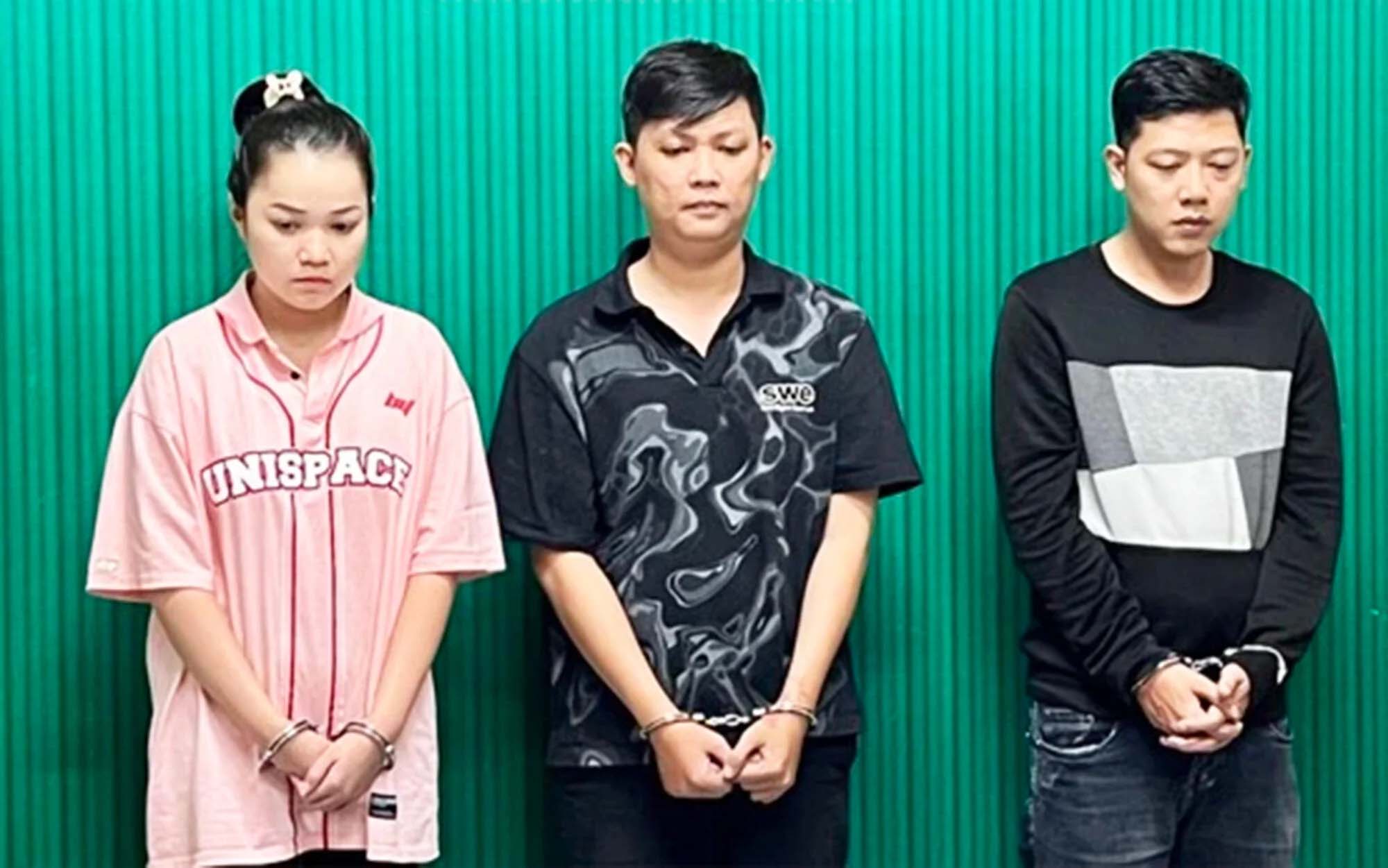 Cô gái bị nhóm tín dụng đen ép ký giấy vay nợ 1,8 tỷ đồng thay bạn trai-1