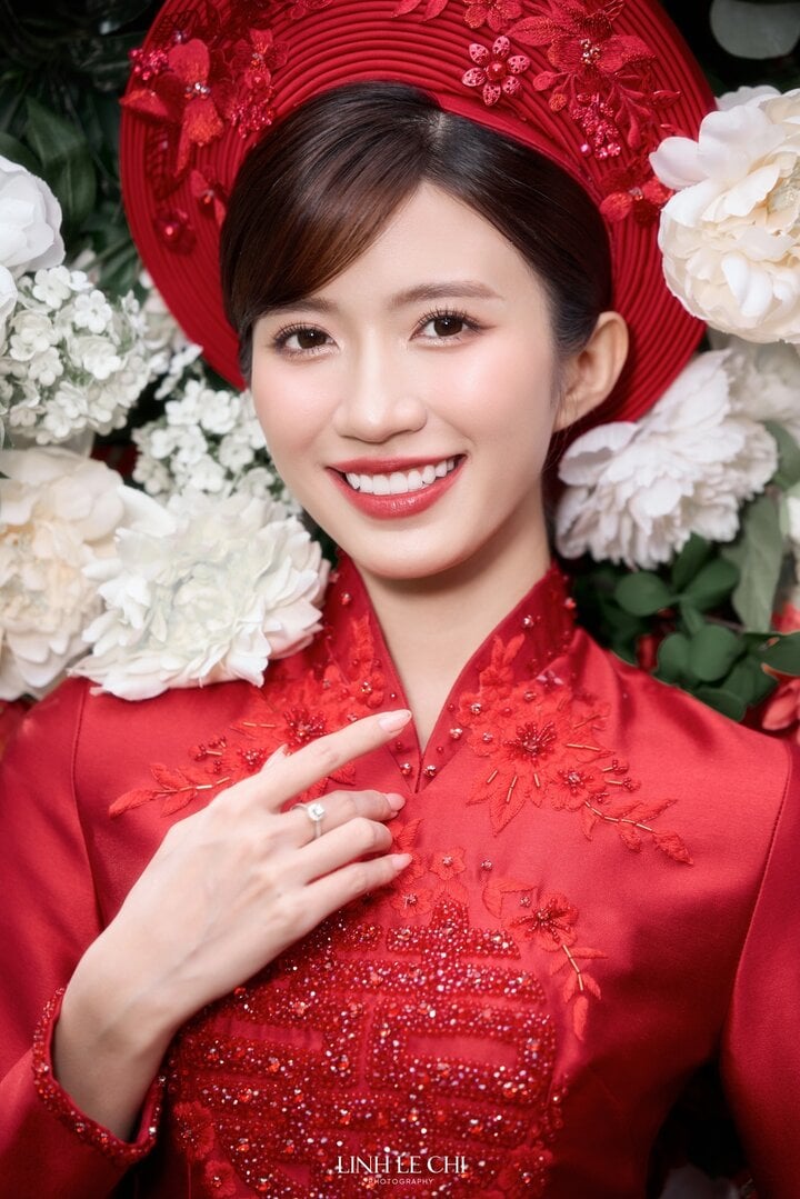 Diễn viên Thương ngày nắng về bật khóc vì hạnh phúc trong ngày ăn hỏi-1