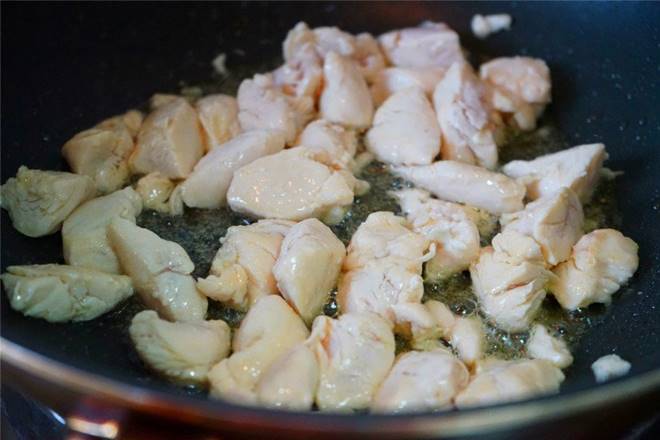 Thứ quả hay dùng để ăn sống giàu vitamin C, giá 25.000 đồng/kg, đem xào với thịt gà được món ngon không tưởng-4