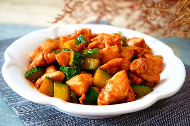 Thứ quả hay dùng để ăn sống giàu vitamin C, giá 25.000 đồng/kg, đem xào với thịt gà được món ngon không tưởng-9