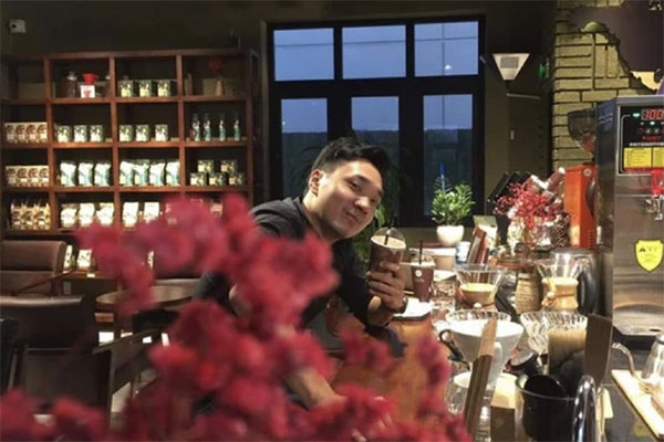 Vụ tổ chức đám cưới cổ tích, 3 ngày sau rộ tin đã có chồng và bỏ rơi 2 con ầm ĩ lúc này: Chính chủ lên tiếng!-8