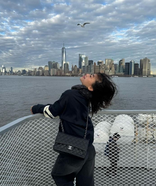 Cuộc sống cực sang chảnh của hot girl thể dục dụng cụ Phạm Như Phương: Đeo túi hiệu, check-in du lịch nước ngoài-5