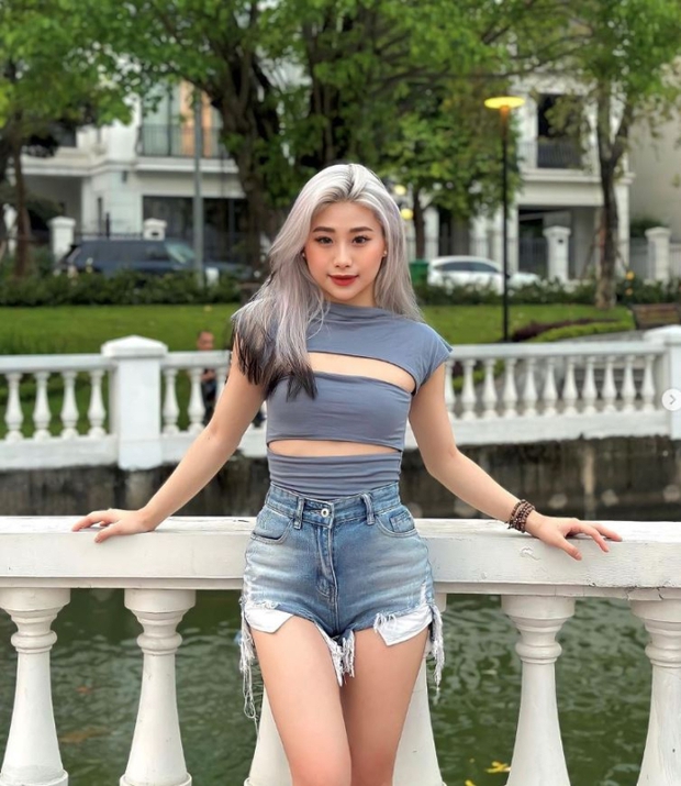 Cuộc sống cực sang chảnh của hot girl thể dục dụng cụ Phạm Như Phương: Đeo túi hiệu, check-in du lịch nước ngoài-9