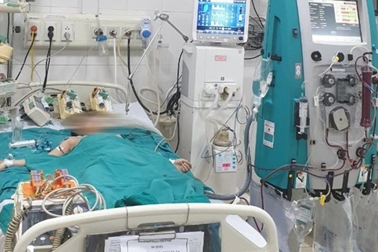 Công an vào cuộc vụ hai học sinh co giật, hôn mê sau khi ăn bim bim