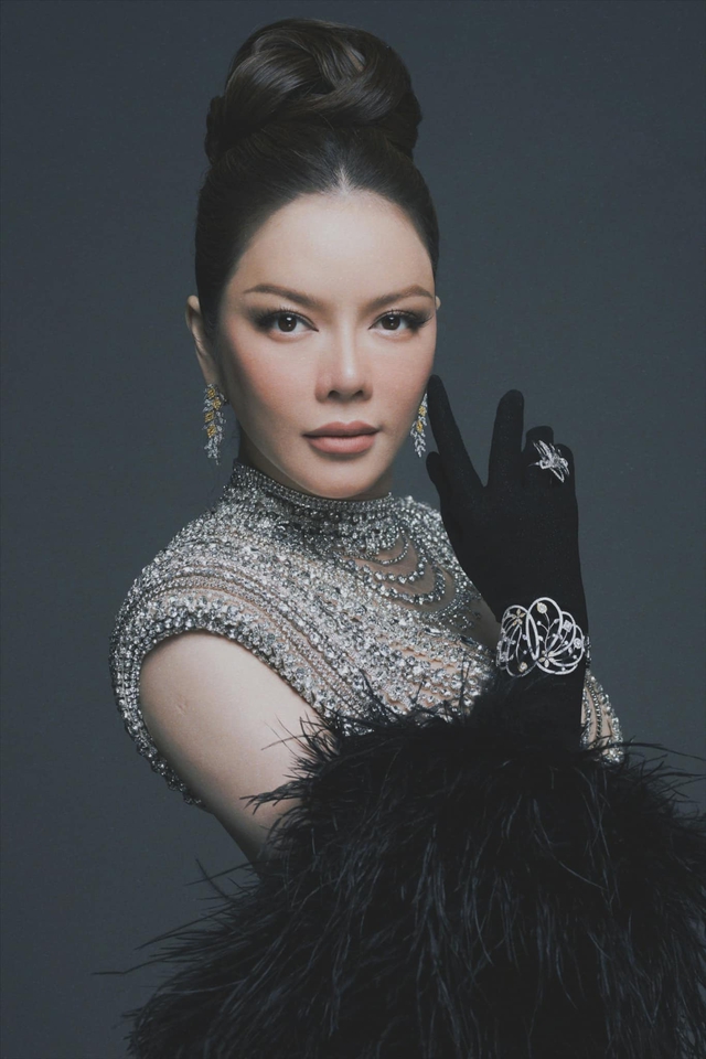 3 chị đẹp là đại gia kim cương của showbiz Việt: Người có 10 siêu thị, kẻ buồn lại mang tài sản ra đếm-1