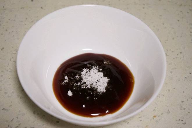 Loại rau trắng muốt bán đầy chợ, giá khoảng 70.000 đồng/kg, đem sốt dầu hào vừa ngon lại bổ-2