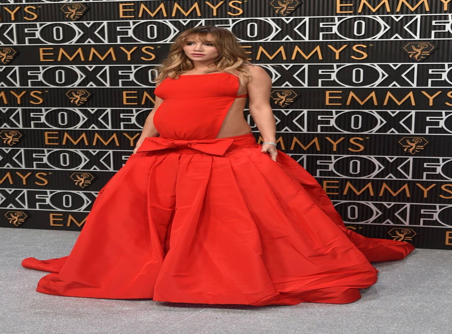 Những bộ cánh đẹp nhất trên thảm đỏ Emmy 2023-3