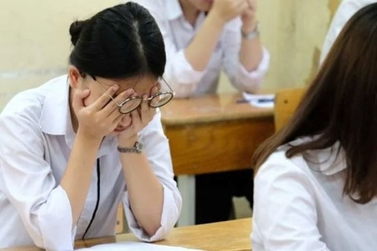 Học sinh Hà Nội học ngày, cày đêm ôn thi vào lớp 10