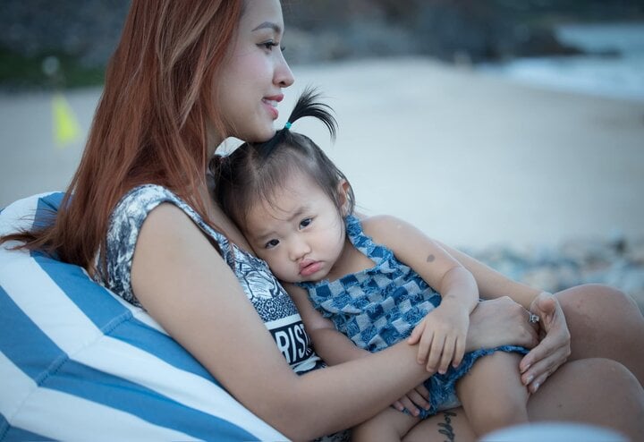 Vân Hugo: ‘Con riêng của chồng gọi tôi là cô-2