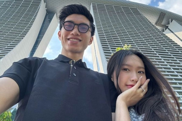 Hội bạn thân vợ cầu thủ rủ nhau diện áo dài đón Tết, Doãn Hải My ra dáng nàng dâu mới-7