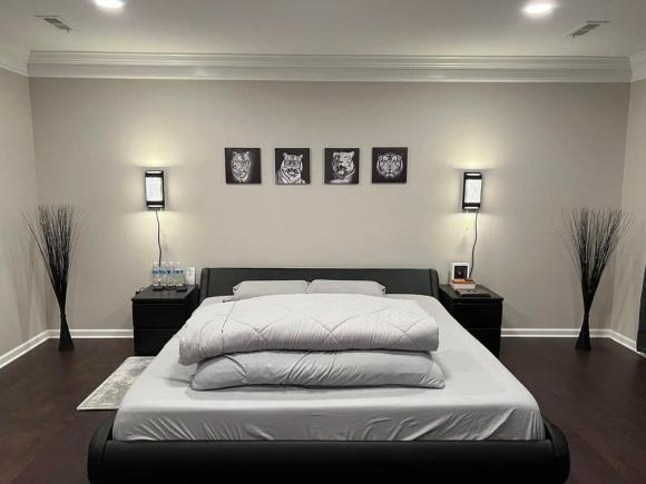 Vướng tin đồn sống trong khu ổ chuột khi theo chồng sang Mỹ, Trang Trần livestream tiết lộ toàn bộ cơ ngơi-22