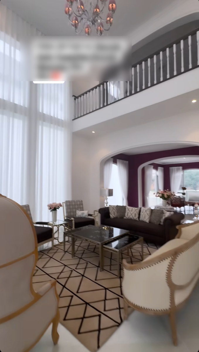 Lệ Quyên khoe toàn cảnh biệt thự mới xây xong ở Đà Lạt, gây chú ý là phòng của quý tử hào môn-4