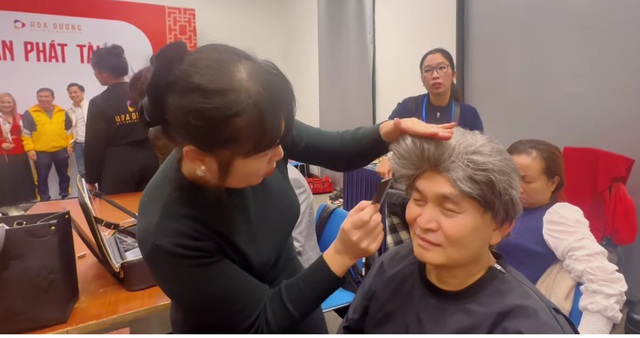 NSƯT Xuân Hinh: Tôi diễn cho Hồng Vân cả tháng trời, được trả có 12 triệu thì không nói ra-1