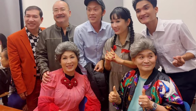 NSƯT Xuân Hinh: Tôi diễn cho Hồng Vân cả tháng trời, được trả có 12 triệu thì không nói ra-2