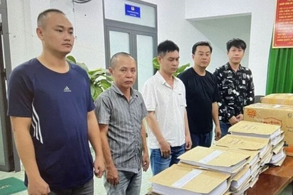 Triệt phá đường dây mua bán 3.700 hóa đơn khống trị giá hơn 1.200 tỷ đồng-1