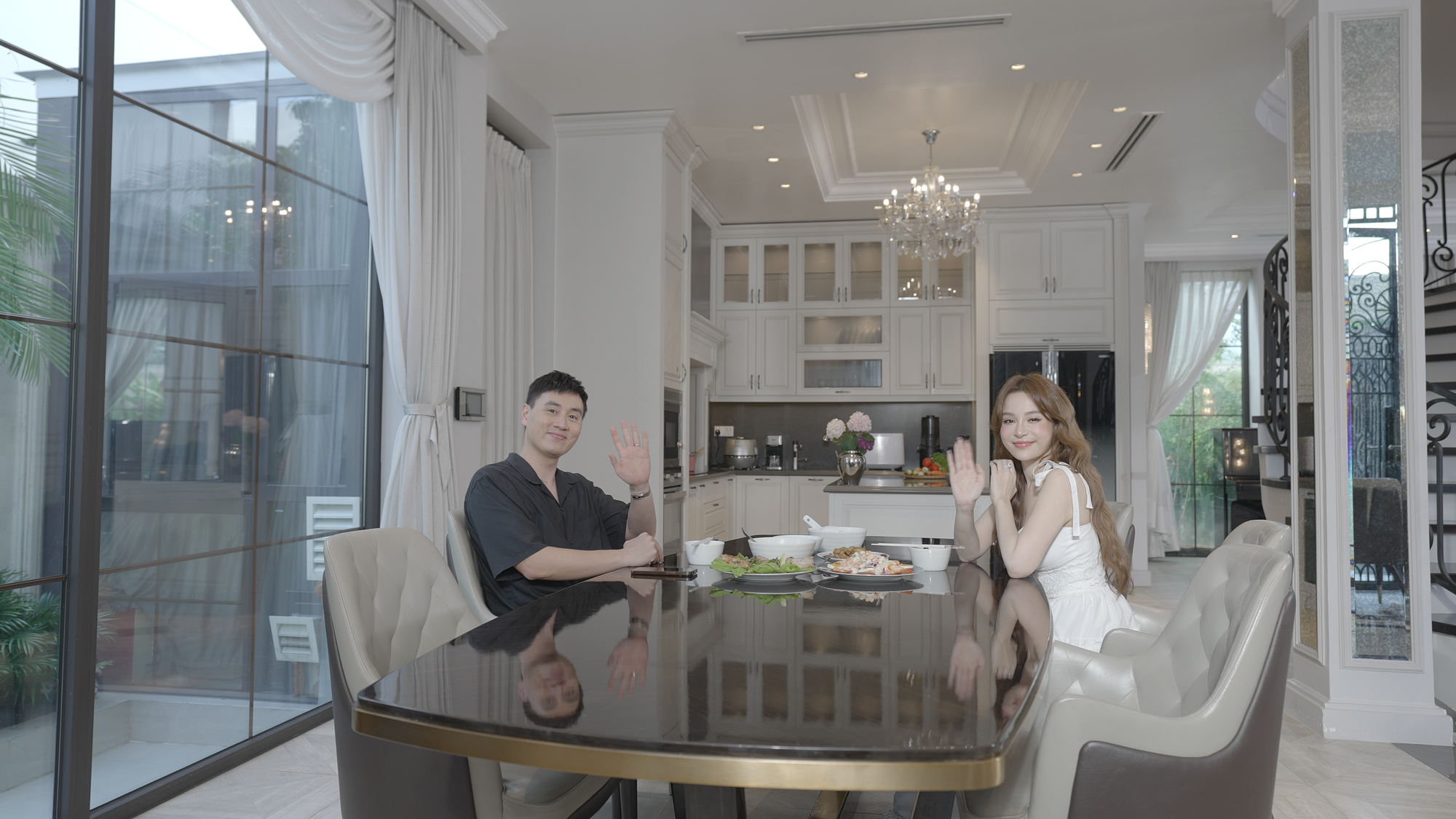 Hội bạn thân toàn làm dâu hào môn: Người kết hôn con trai danh gia vọng tộc, người sống trong biệt thự hơn 100 tỷ-9