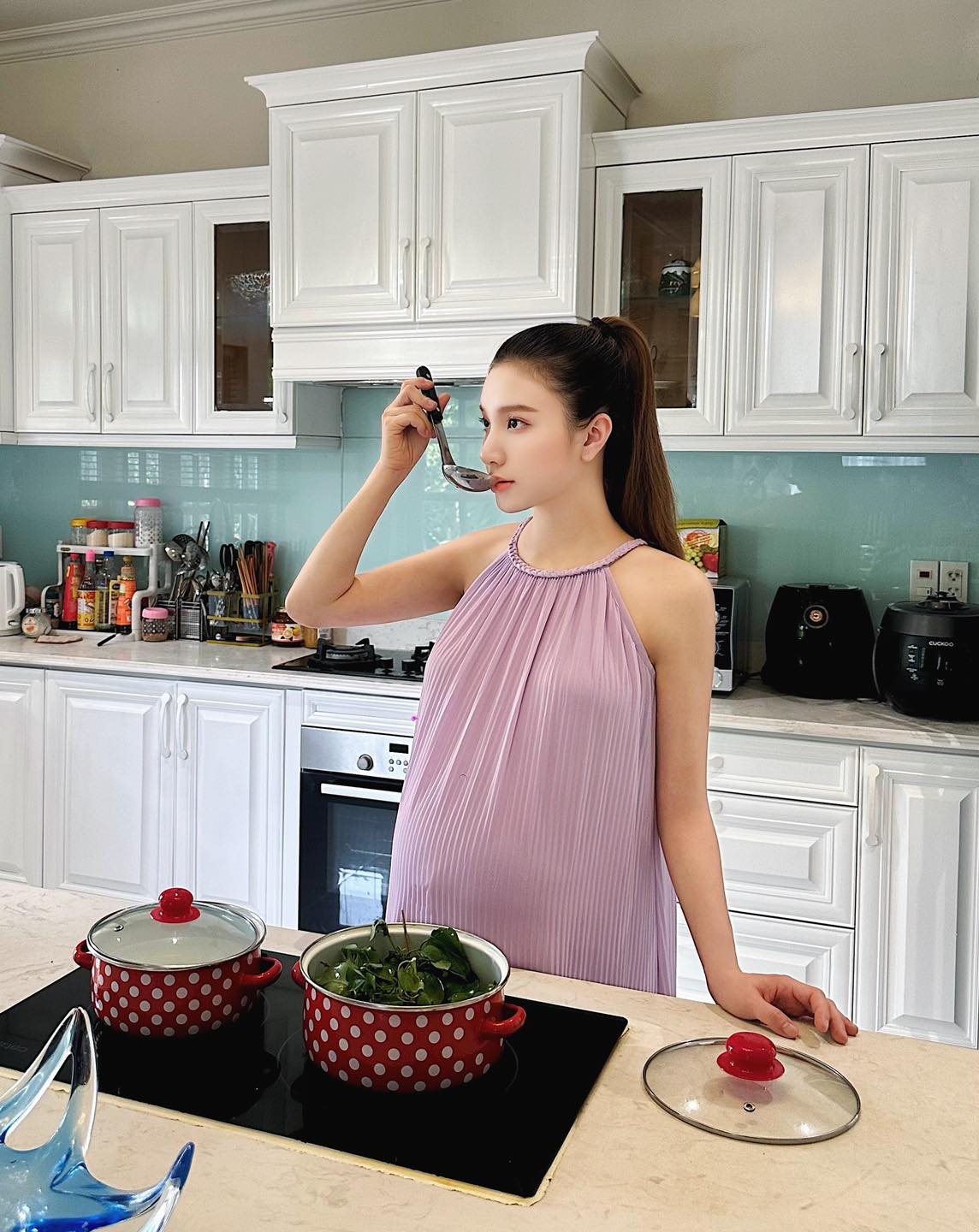 Hội bạn thân toàn làm dâu hào môn: Người kết hôn con trai danh gia vọng tộc, người sống trong biệt thự hơn 100 tỷ-18