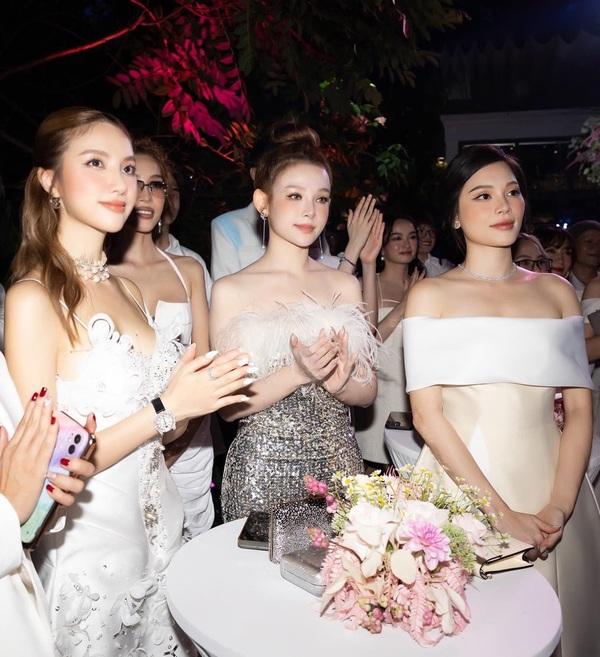 Hội bạn thân toàn làm dâu hào môn: Người kết hôn con trai danh gia vọng tộc, người sống trong biệt thự hơn 100 tỷ-1