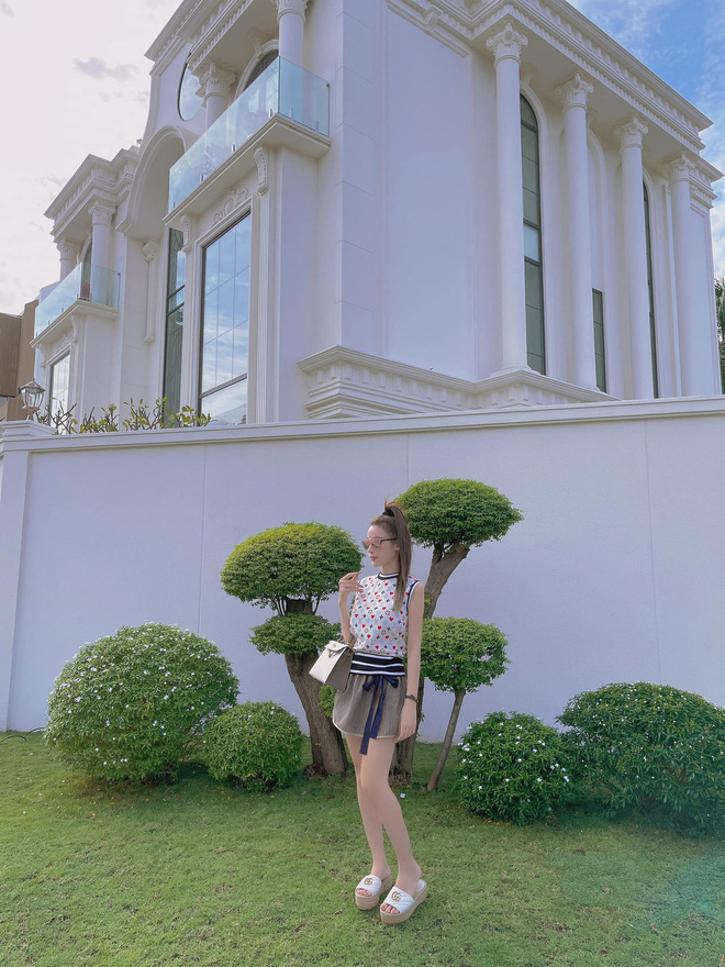 Hội bạn thân toàn làm dâu hào môn: Người kết hôn con trai danh gia vọng tộc, người sống trong biệt thự hơn 100 tỷ-7